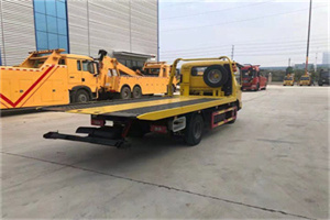 黄梅非事故拖车